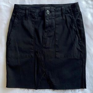 Hudson Utility Lulu Skirt With A Front Slit Detail - Size 25
